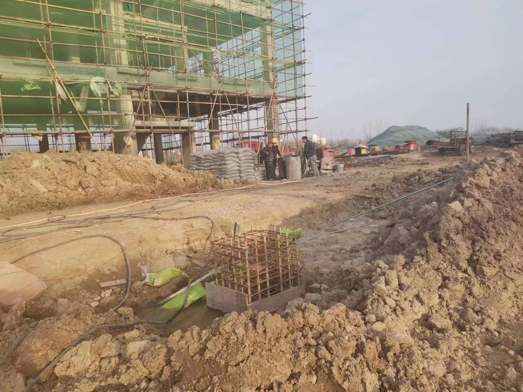 岳西当桥梁出现裂缝的时候应该及时加固修补